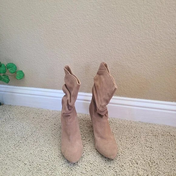 Audrey Brooke Shoes Audrey Brooke Suede Demiankle Boots Size